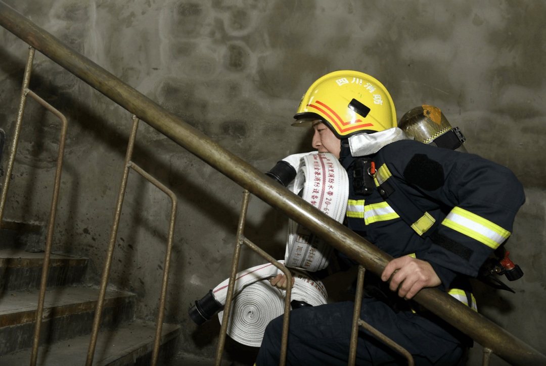 竞技宝- 马拉松总决赛,徽州闪电队与皖南玄武队逆转,体能对抗拉满!传控打穿防线