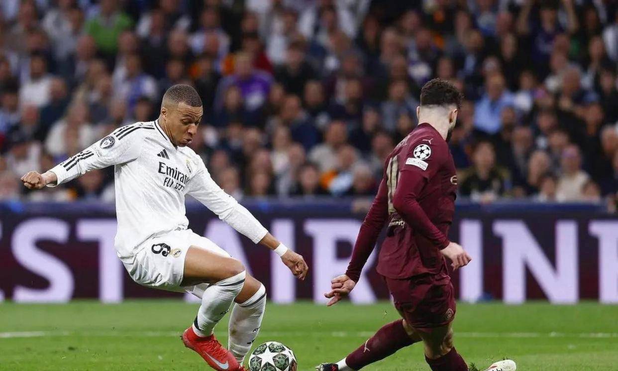 竞技宝-包含姆巴佩回归赛场，逆转首场状态亮眼，加拿大队观众沸腾！的词条